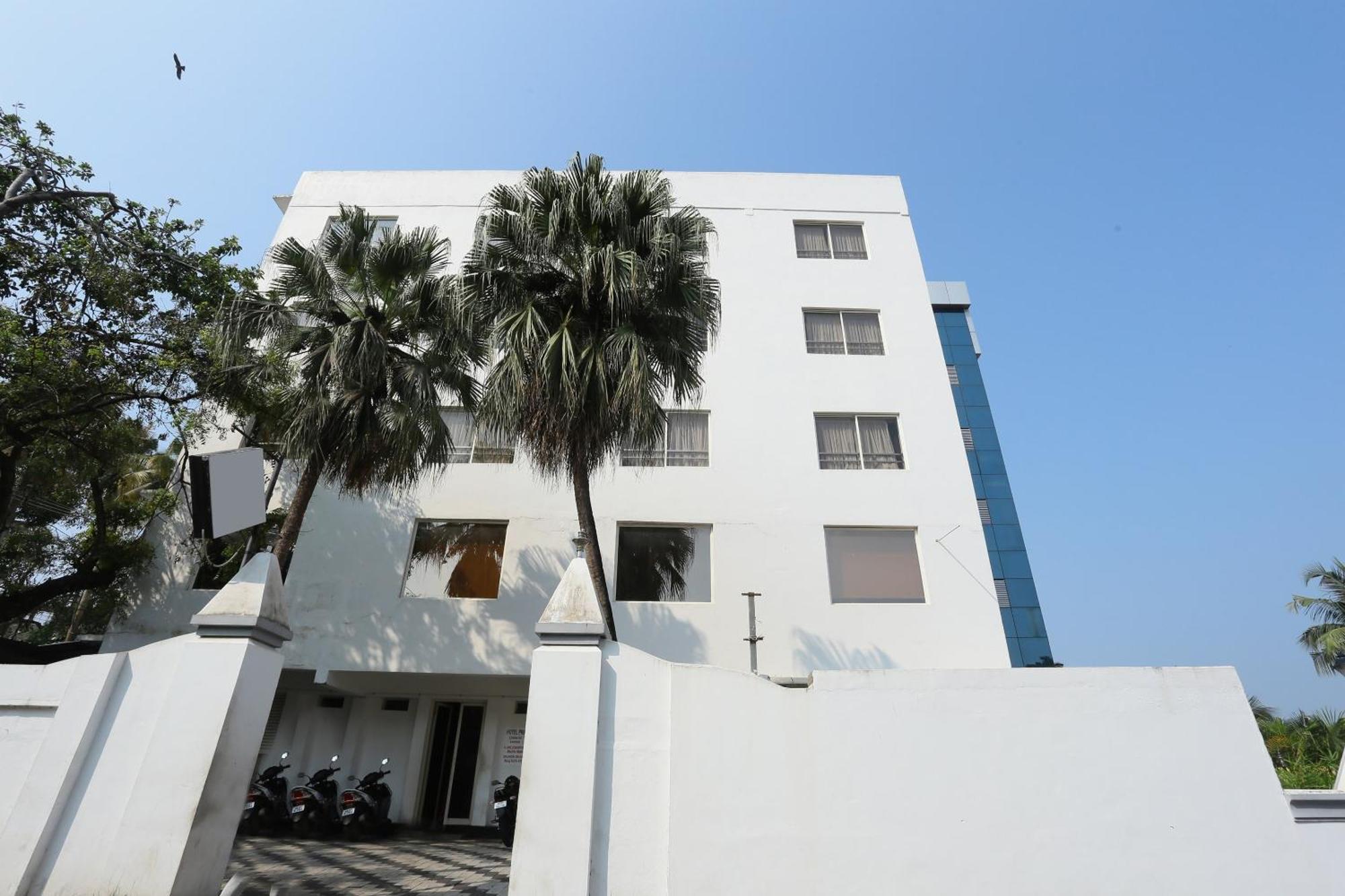Super Townhouse Prince Palace Thiruvananthapuram Exteriör bild